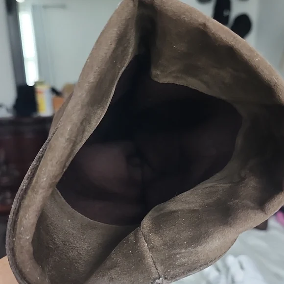 Elegant Brown Knee-High Boots - Picture 6 of 7